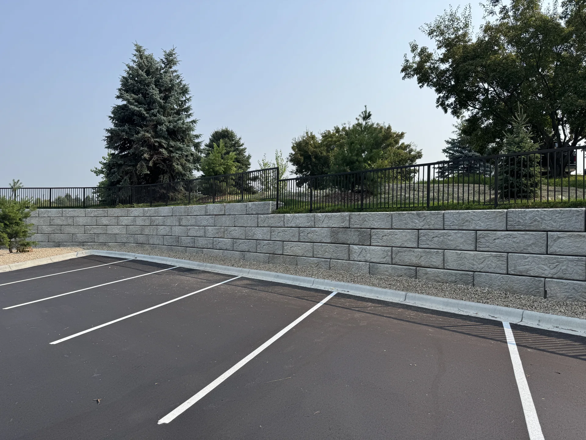 REINFORCED SOIL WALL USING TECHGRID UNIAXIAL GEOGRID FOR RESIDENTIAL SITE DEVELOPMENT AT AMIRA LAKE ELMO, LAKE ELMO, MN