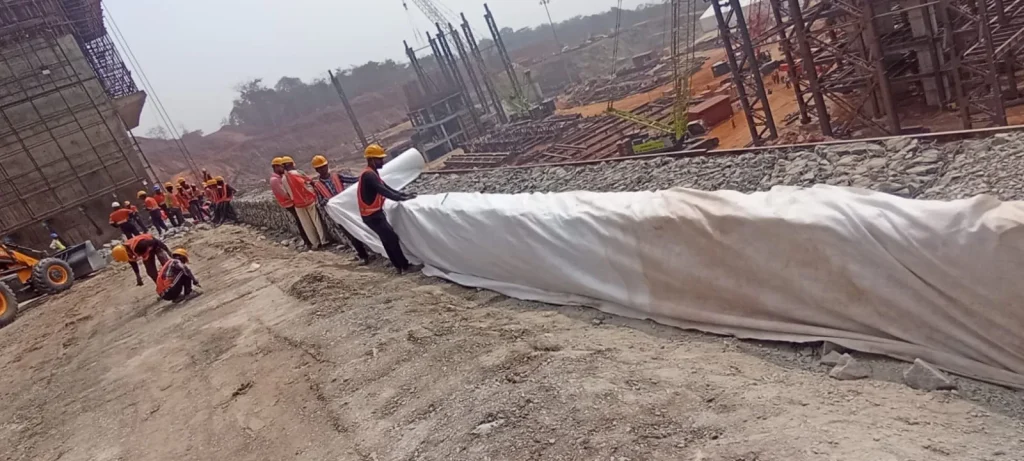Haul road reinforcement and stabilisation at a mine site